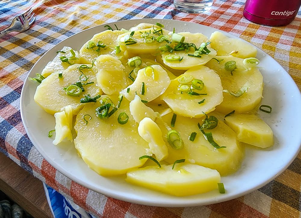 סלט תפוחי אדמה קר ופשוט recipe image 1